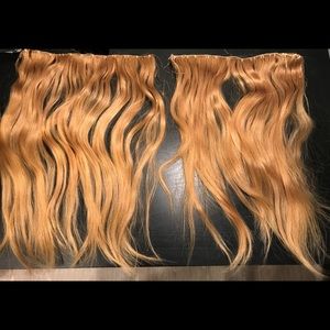 BELLAMI hair extensions 18in. Honey blonde.
